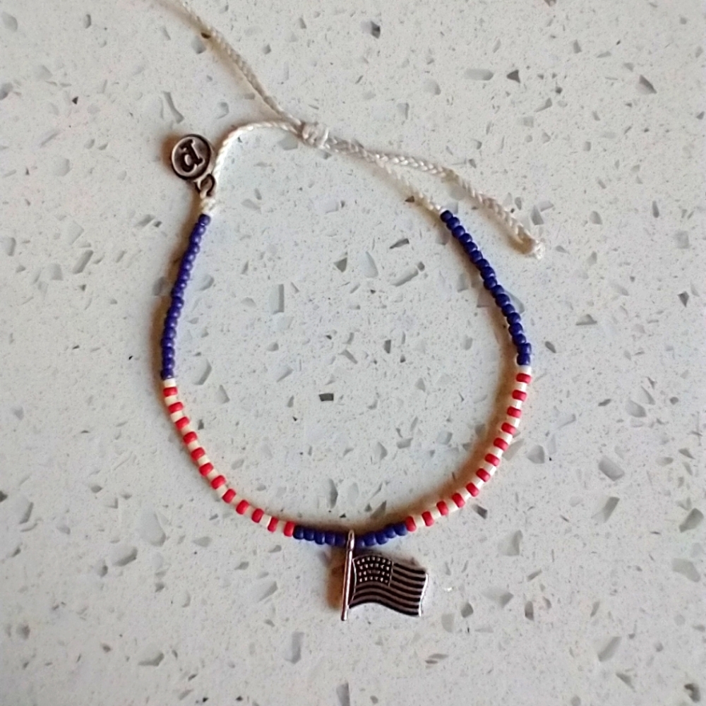 Pura Vida Flag charm seed bead bracelet